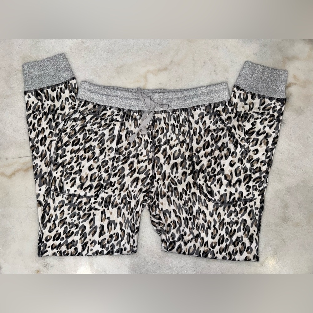 Karen Neuburger Leopard Print Lounge Pants